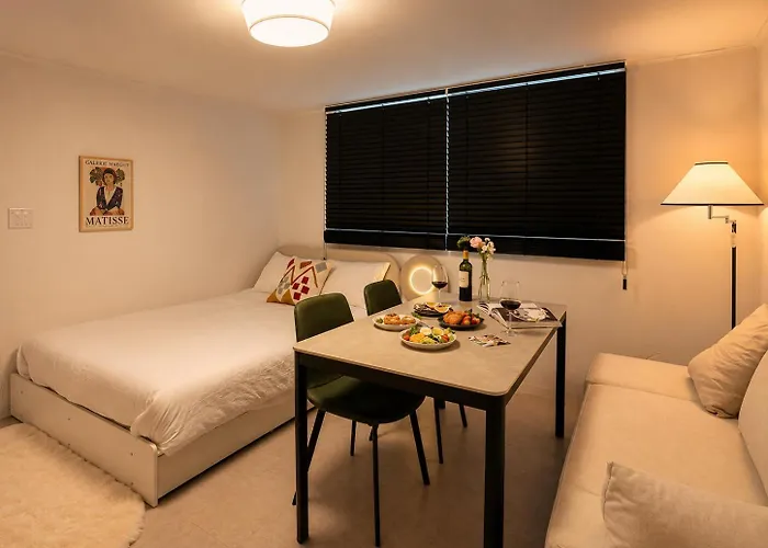 Appartement New Luxury Hideout !! Jamsil, Kspo Dome, Lotte World, Free Netflix *