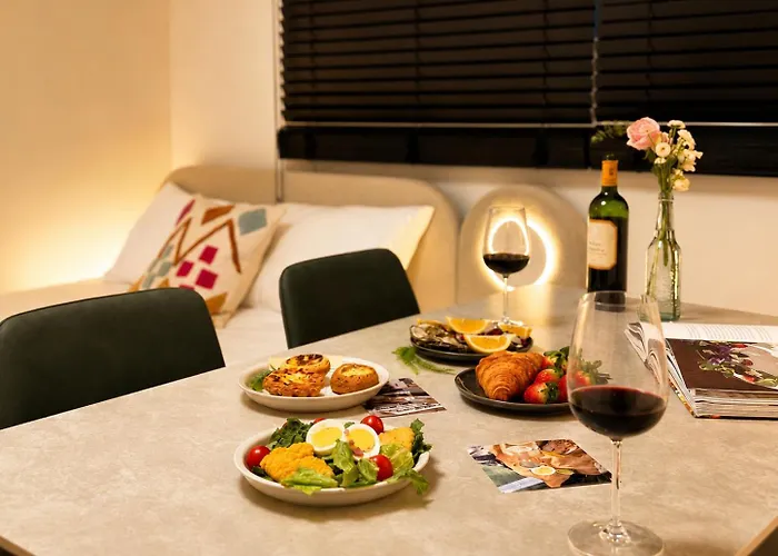 New Luxury Hideout !! Jamsil, Kspo Dome, Lotte World, Free Netflix *