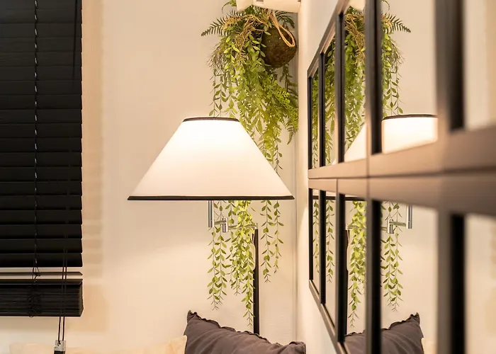 New Luxury Hideout !! Jamsil, Kspo Dome, Lotte World, Free Netflix